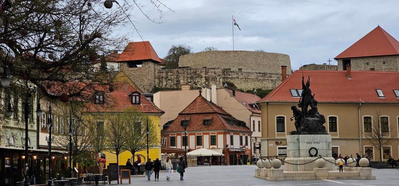 Belvárosi apartman Eger Exterior foto