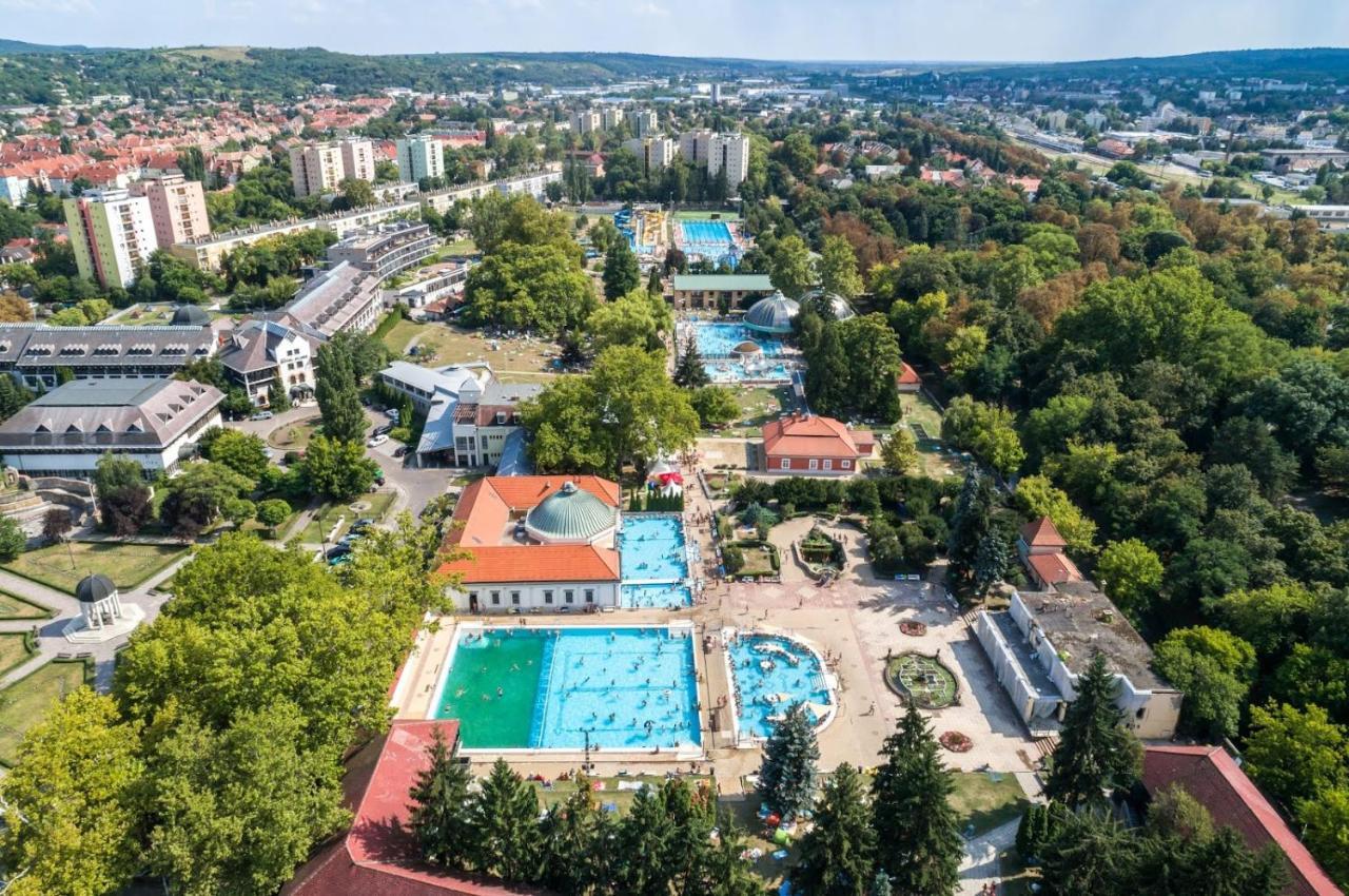 Belvárosi apartman Eger Exterior foto